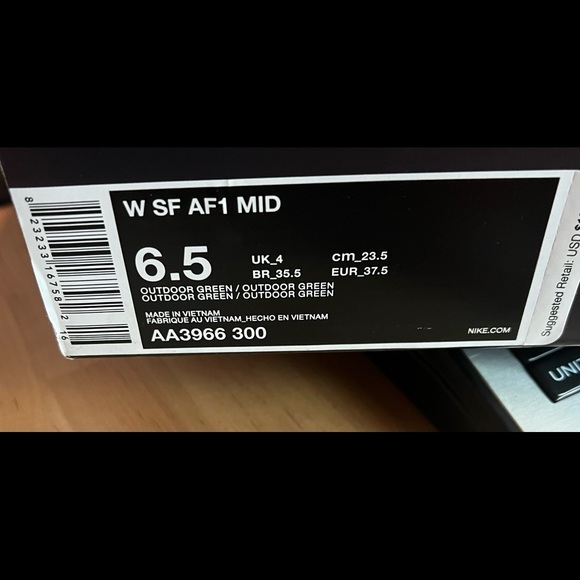 Nike outdoor green Woman’s AF 1 mid size 6.5 - Picture 5 of 5